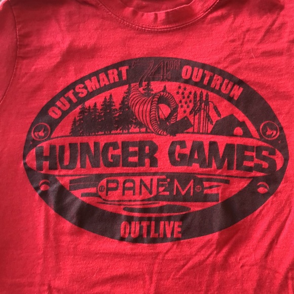 Survivor/Hunger Games graphic tee - Picture 2 of 2